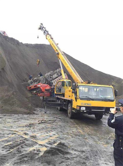 洪湖上犹道路救援